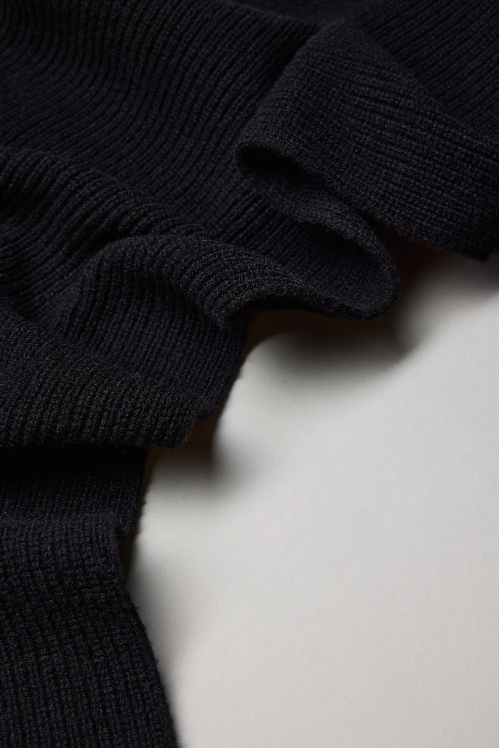 Aldina Woollen Scarf - Image 2