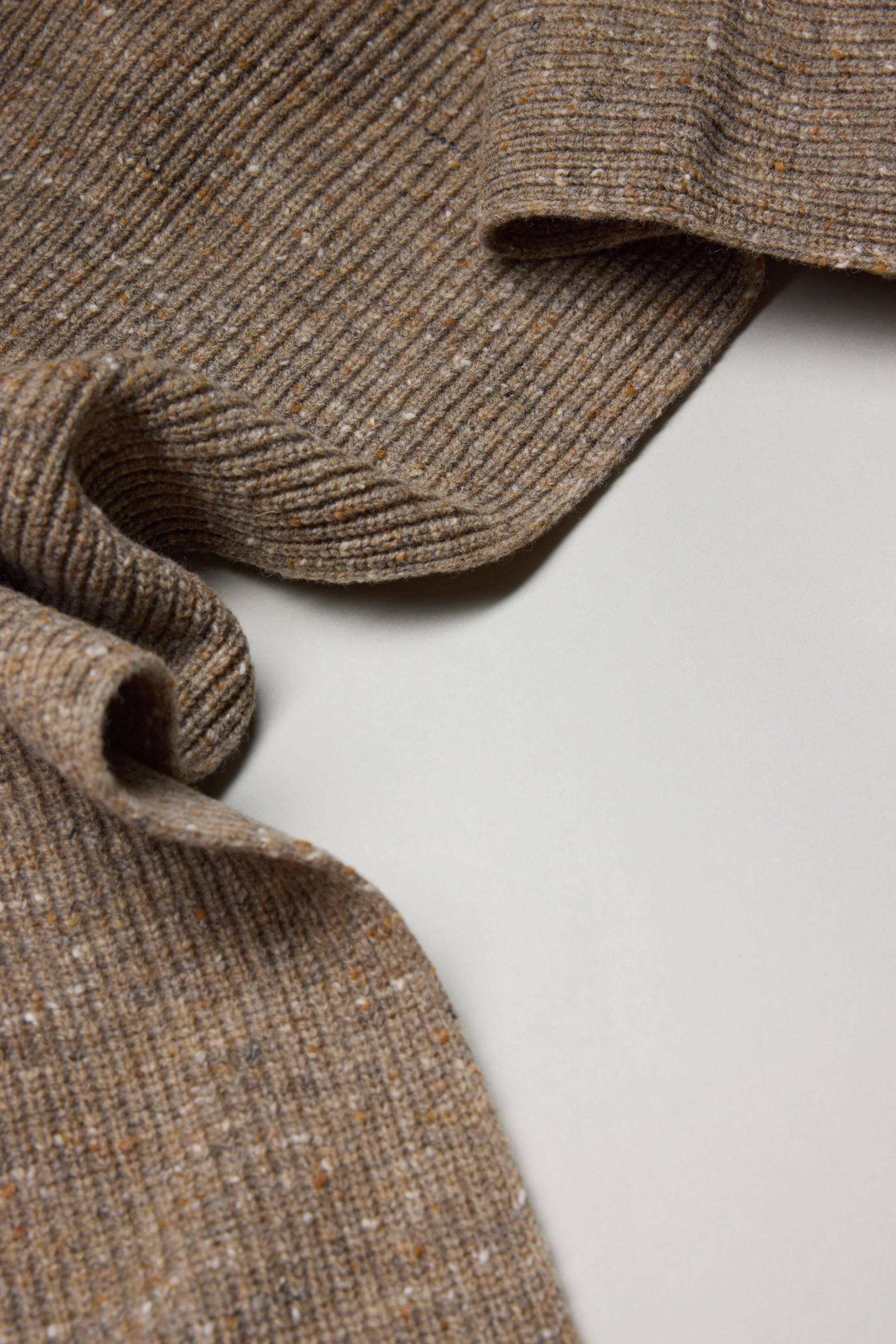 Aldina Woollen Scarf - Image 2