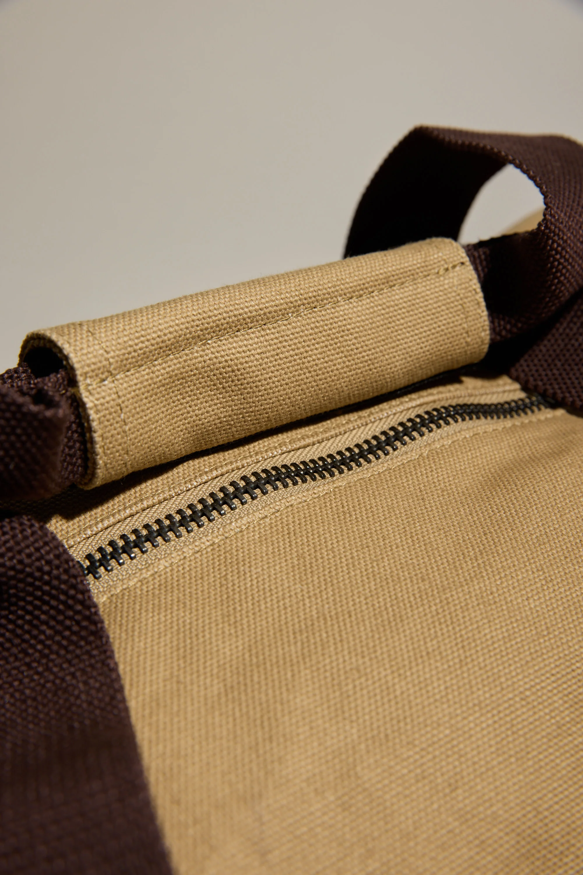 Barkers Canvas Duffle Bag - Image 5