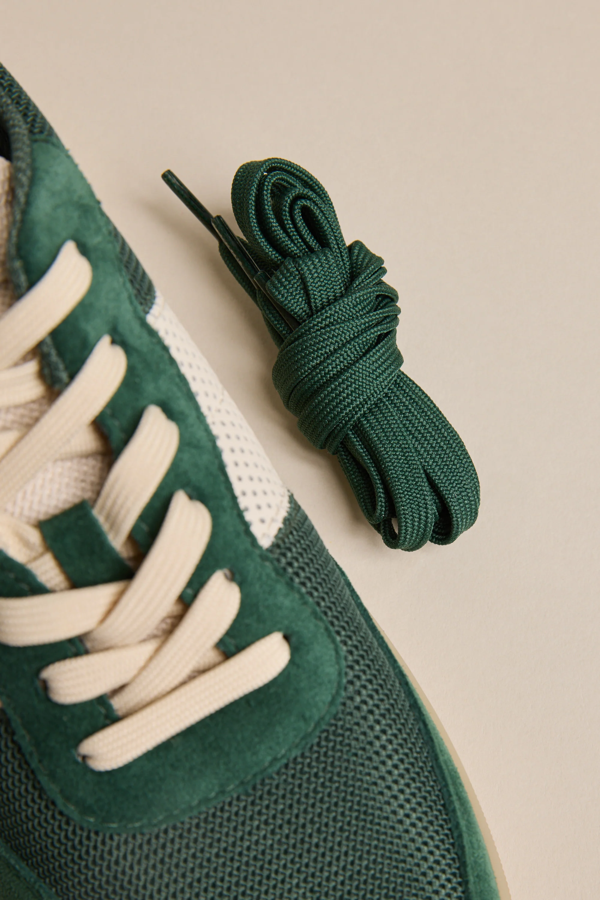 Clae Davis - Image 6