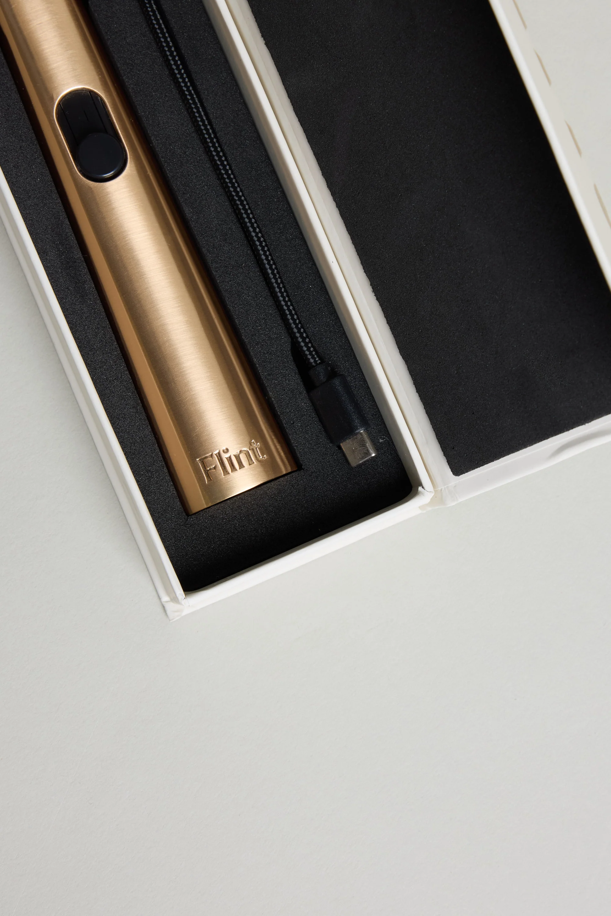 Flint Rechargeable Lighter 2.0 - Image 2