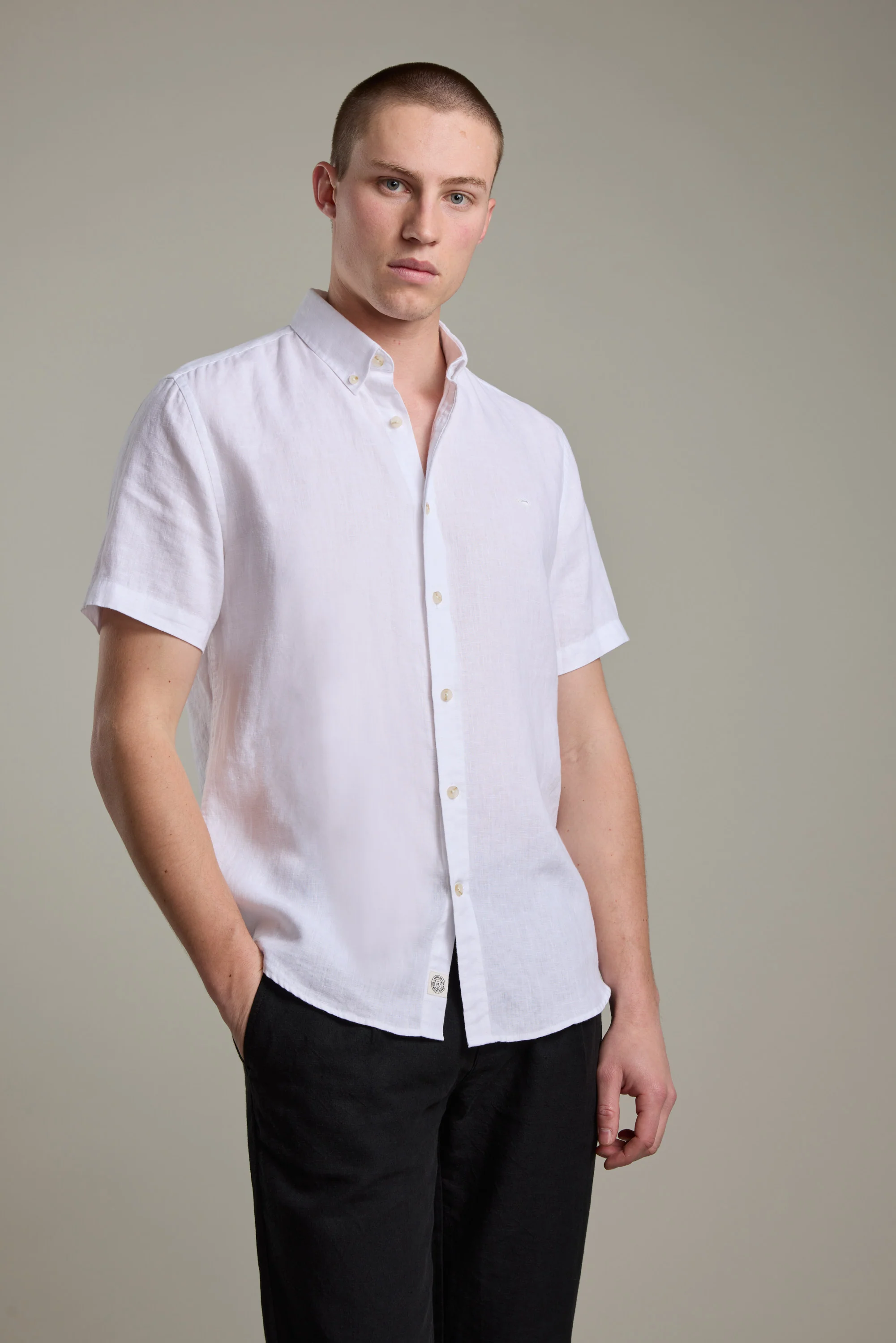 Gentry Linen Shirt - Image 2