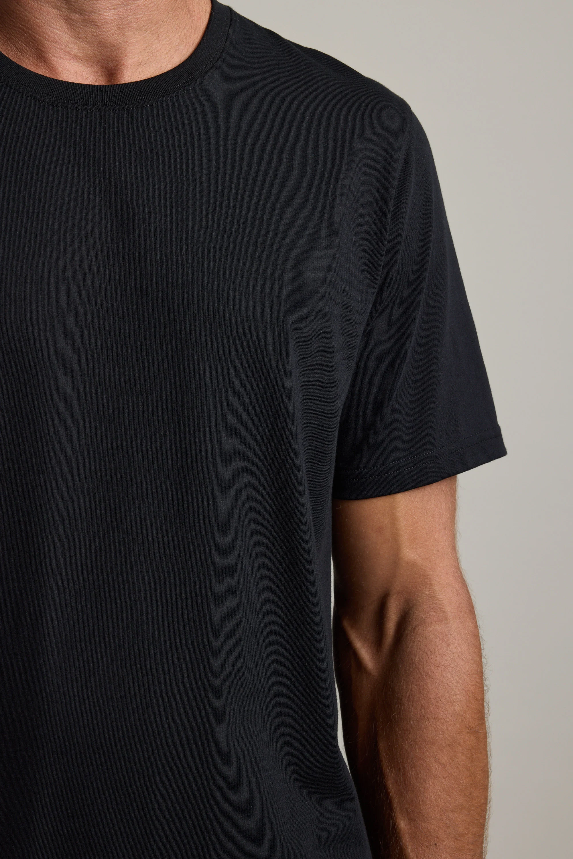 Good Earth Cotton Essential Tee - Image 4