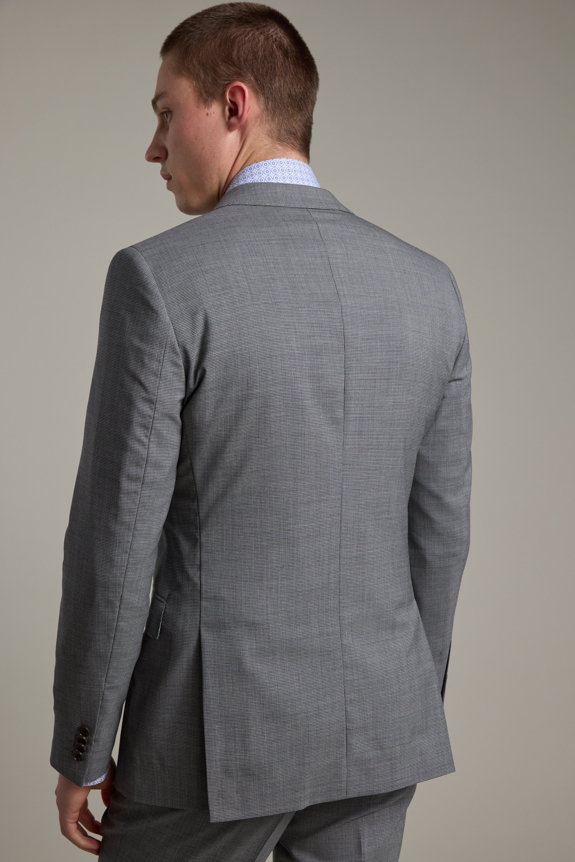 Henderson Houndstooth Suit Jacket - Image 7