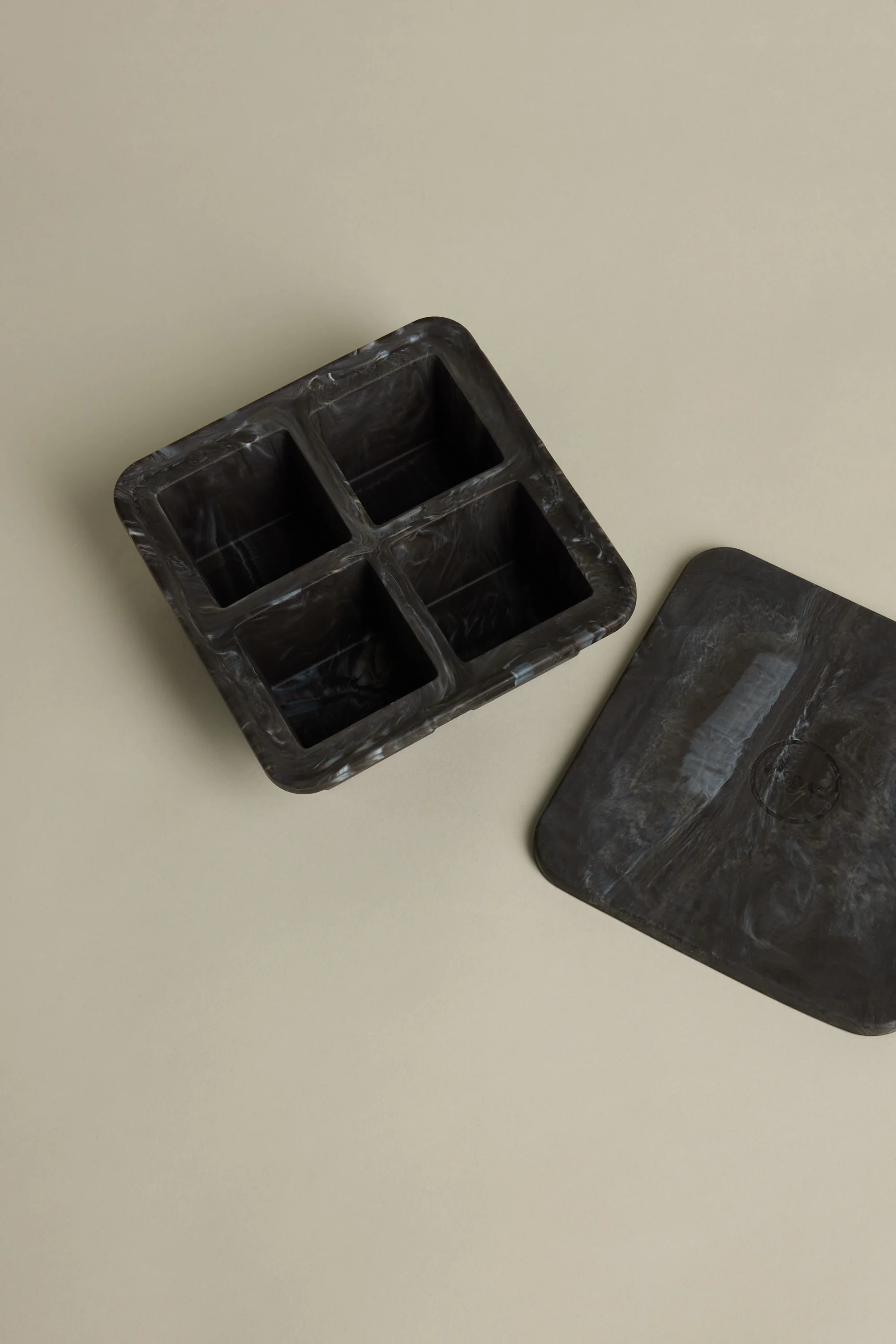 Ice Tray Sphere Marble Black - Image 3