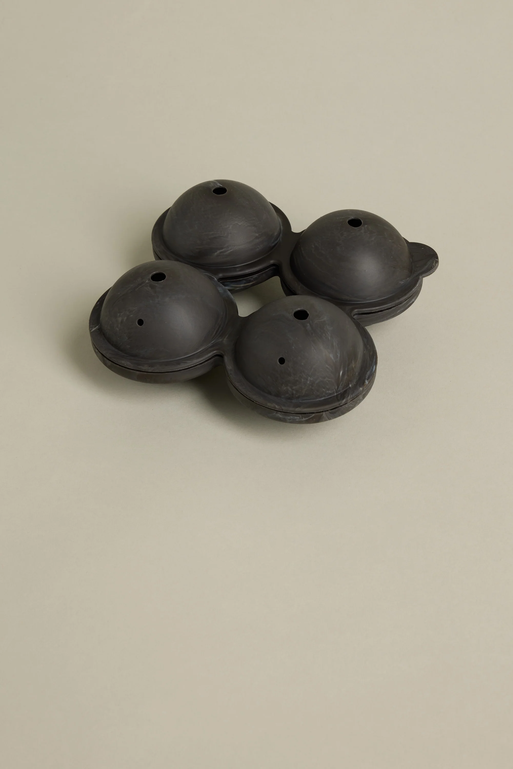 Ice Tray Sphere Marble Black - Image 4