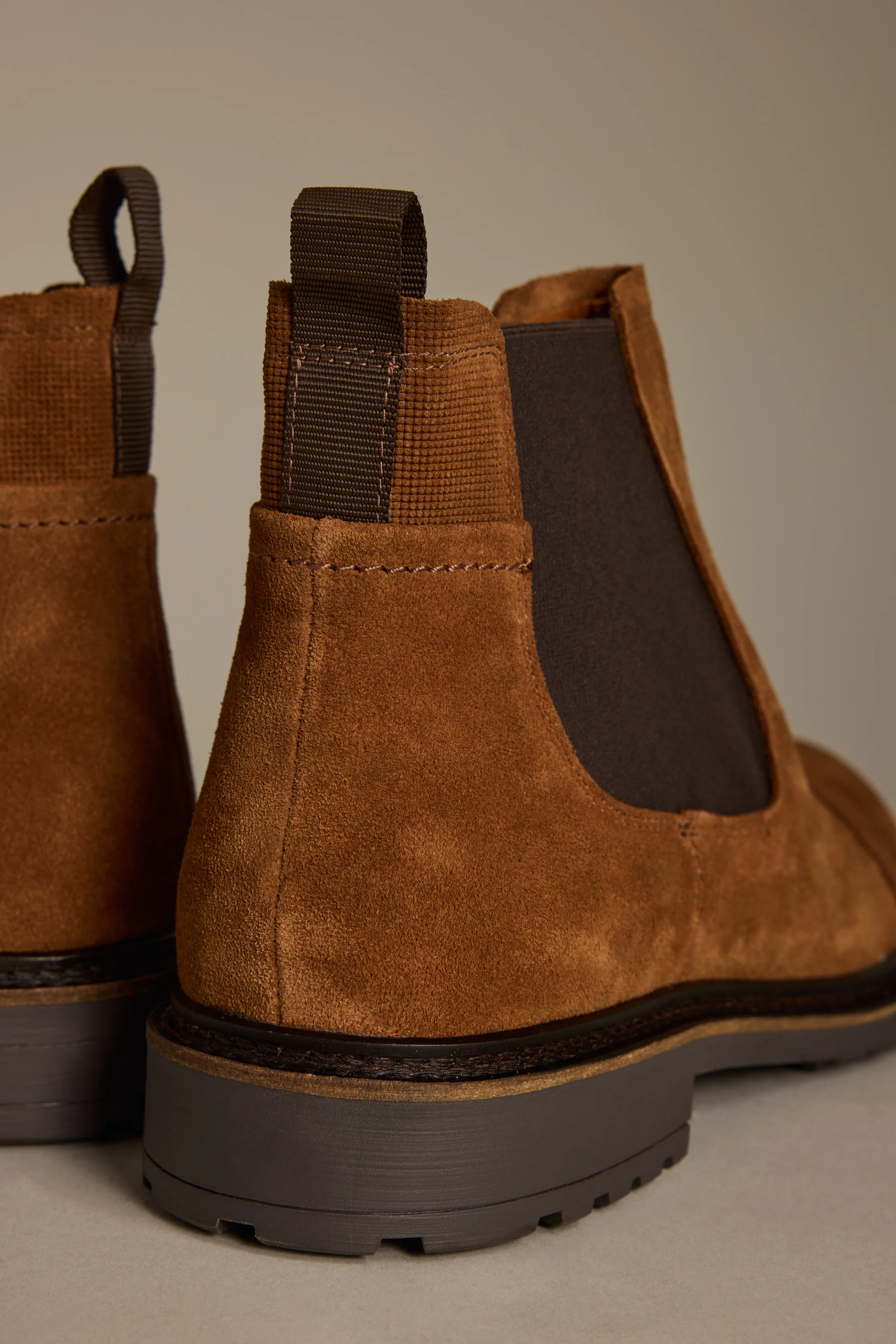 James Chelsea Boot - Image 4