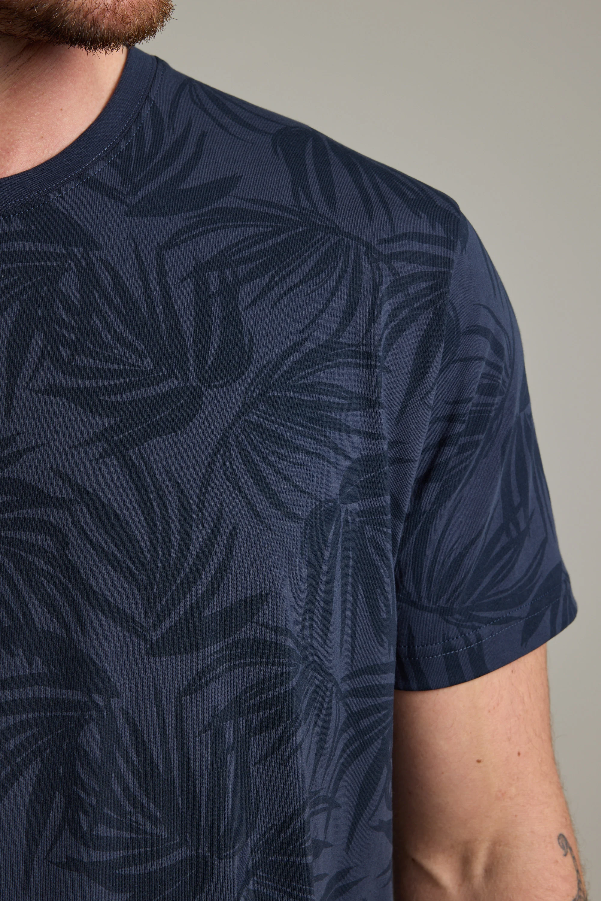 Palm Leaves Print Tee - Image 3
