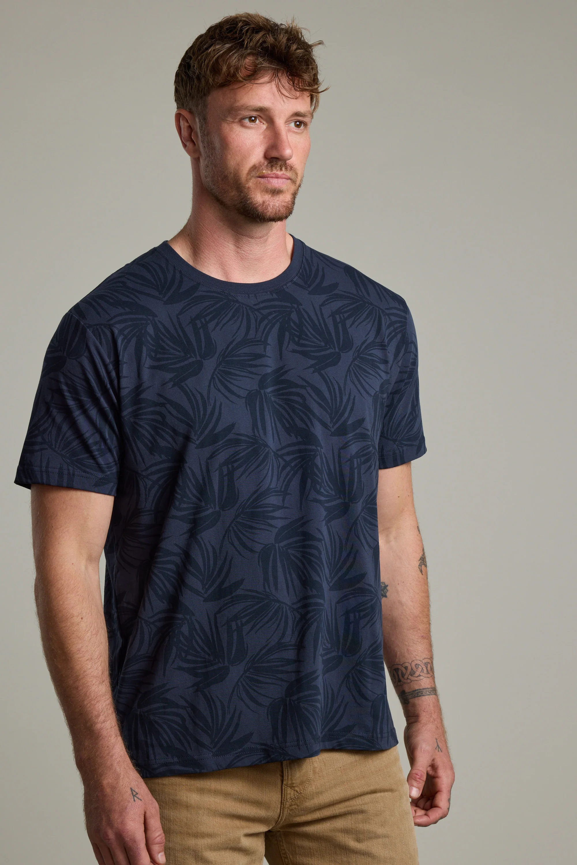 Palm Leaves Print Tee - Image 5