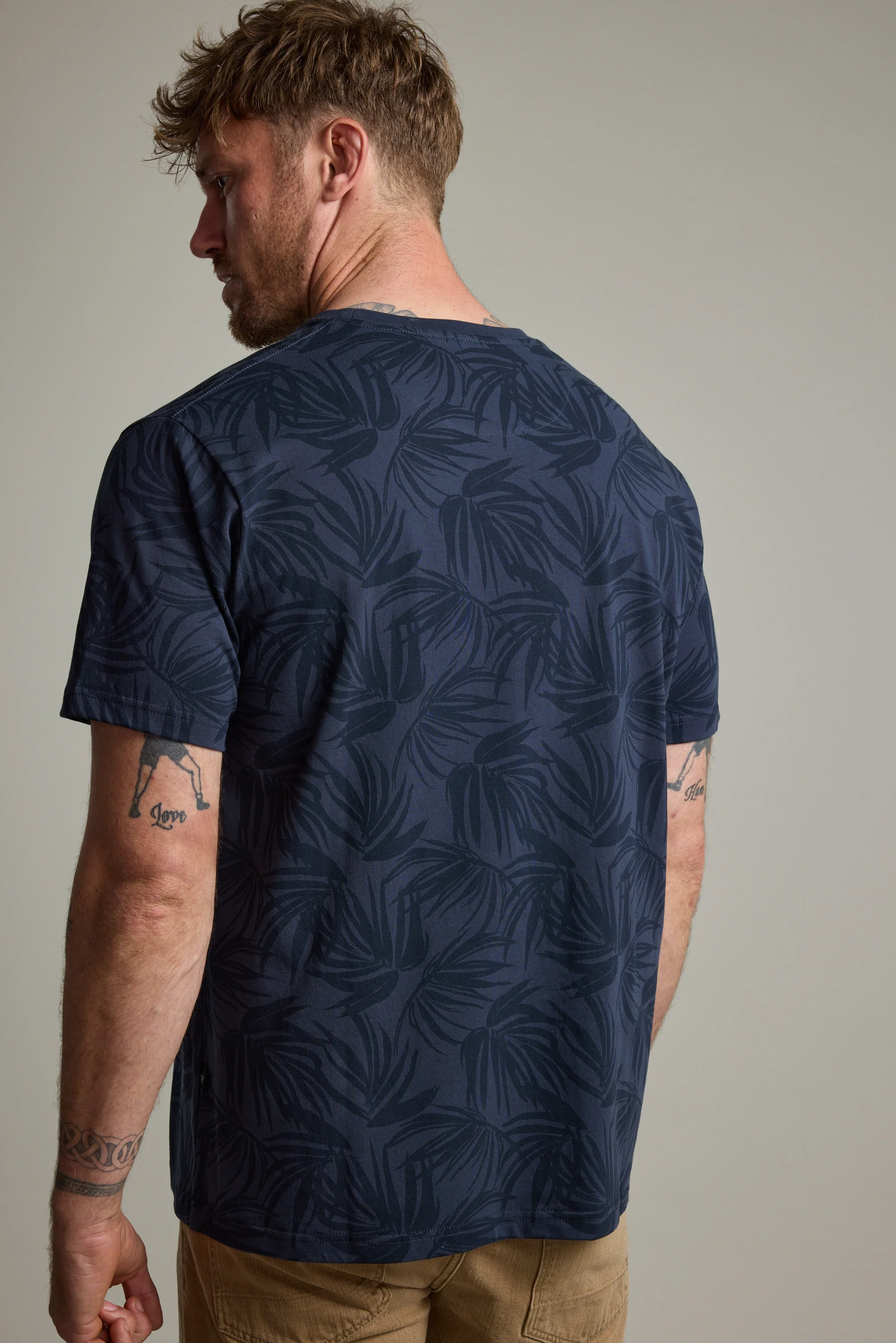 Palm Leaves Print Tee - Image 6