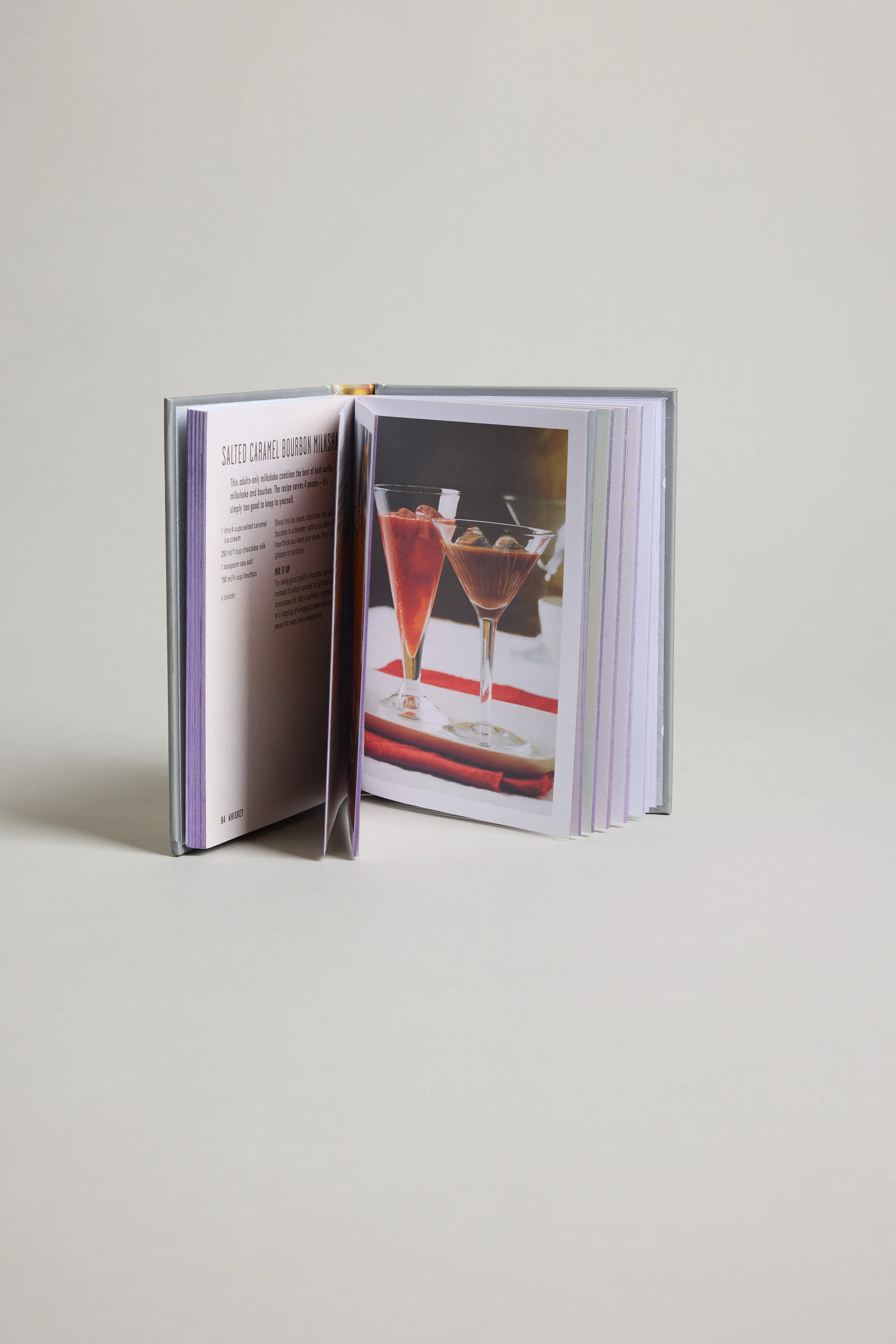 Pocket Book of Cocktails - Image 2