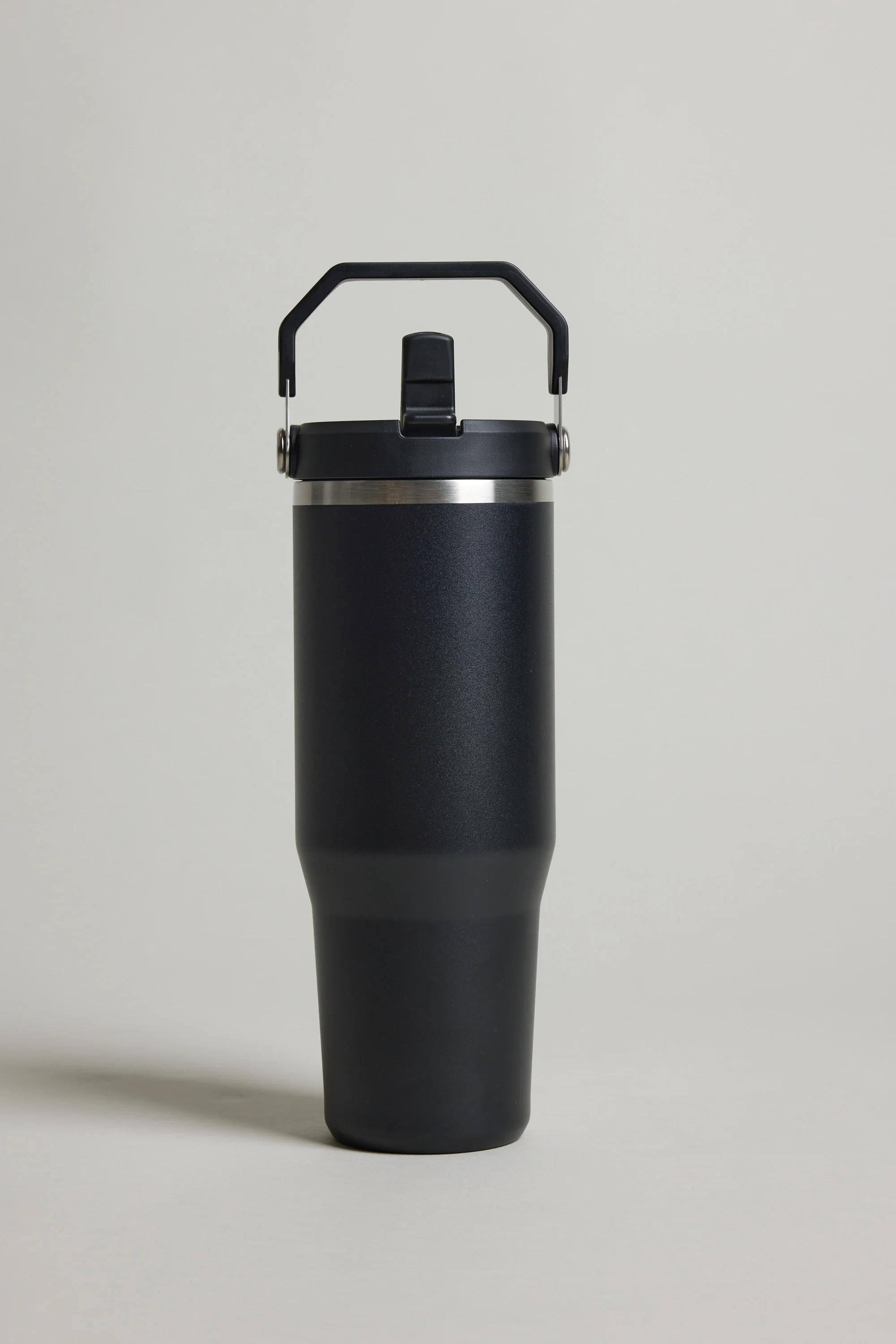 The IceFlow Flip Straw Tumbler 30 OZ - Image 2