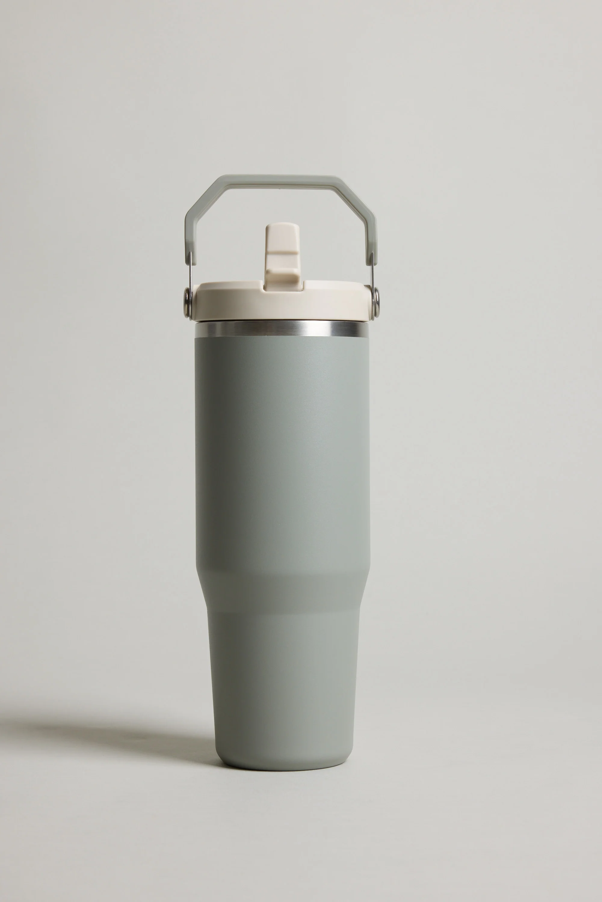 The IceFlow Flip Straw Tumbler 30oz - Image 2