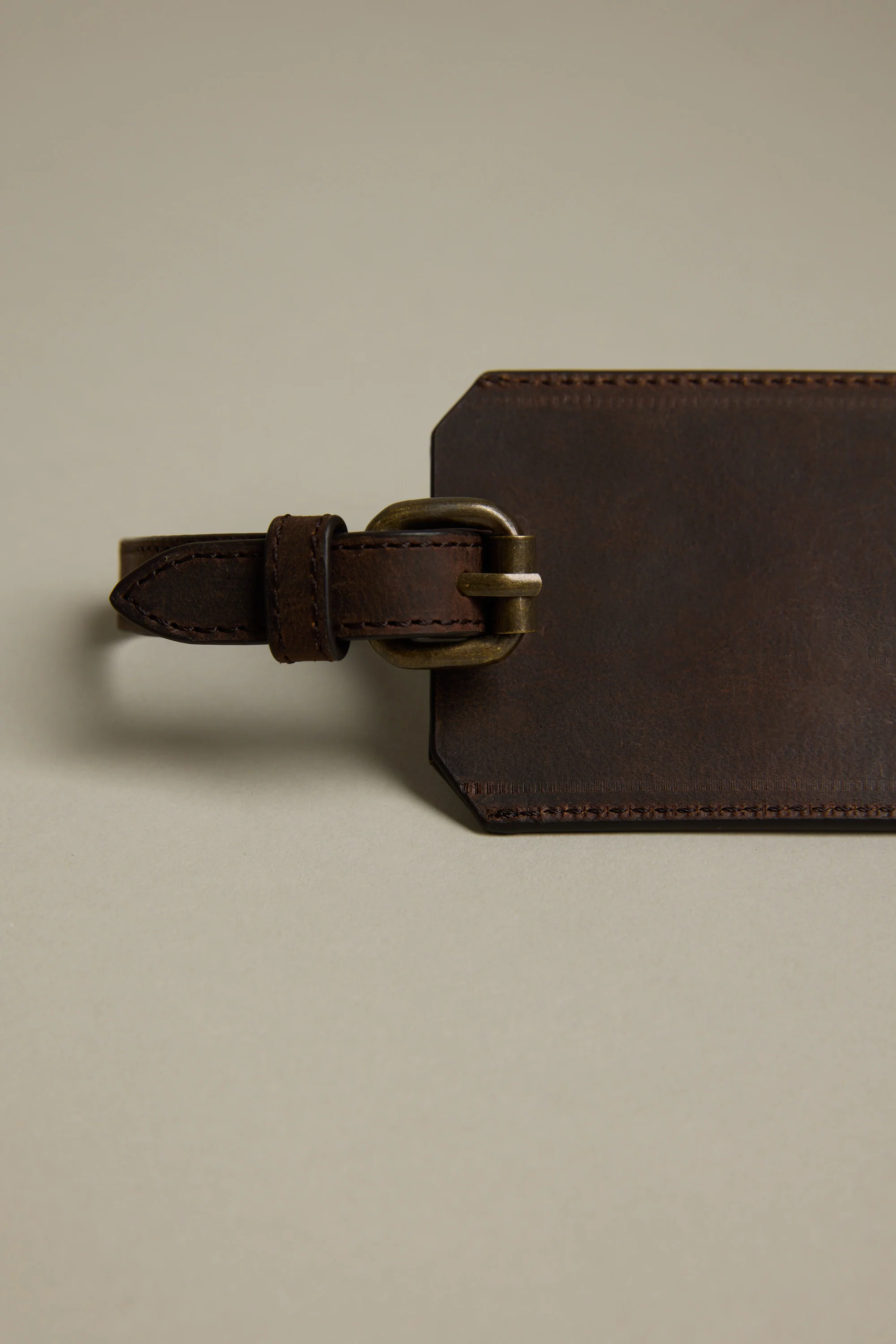 Voyage Leather Luggage Tag - Image 3